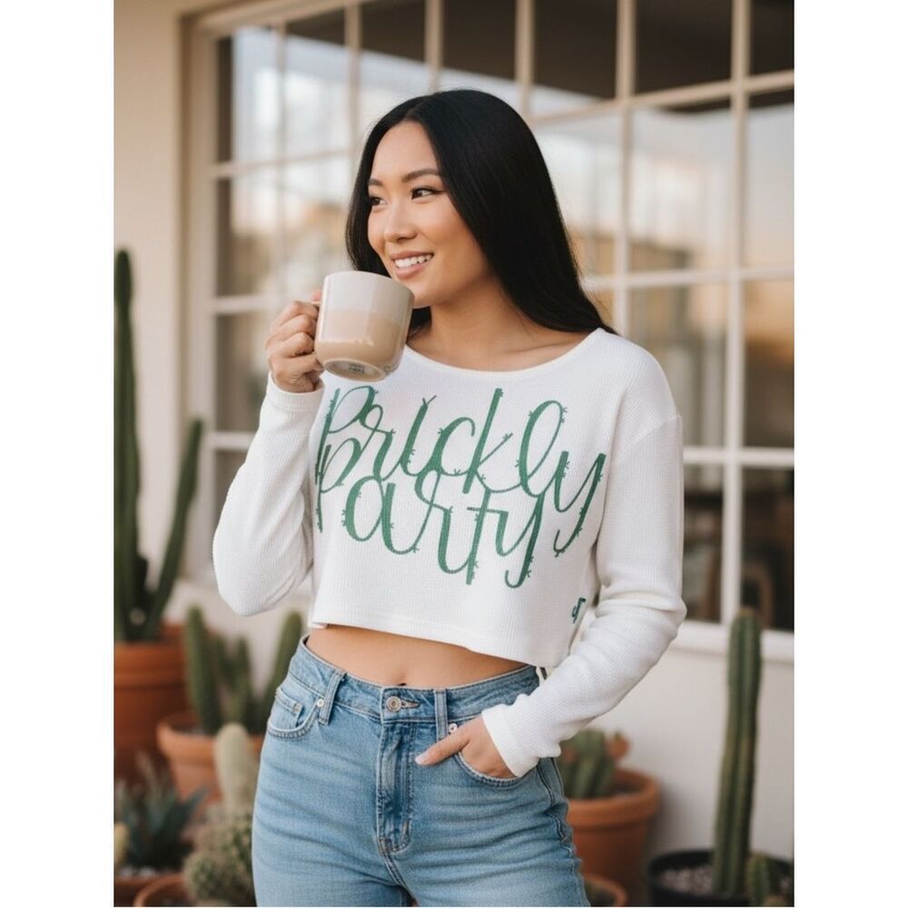 Vintage Prickly Party Cropped Thermal Tee M